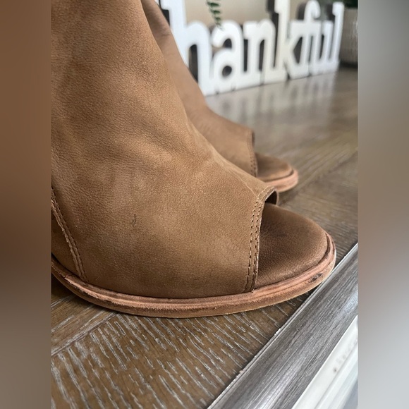 Dolce Vita Boots Womens Sz 8 Brown Suede Peep Toe Ankle Booties Casual Shoes - Picture 12 of 13